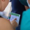 Llama SSM a la población que acude a jornadas de vacunación presentar Cartilla Nacional de Salud