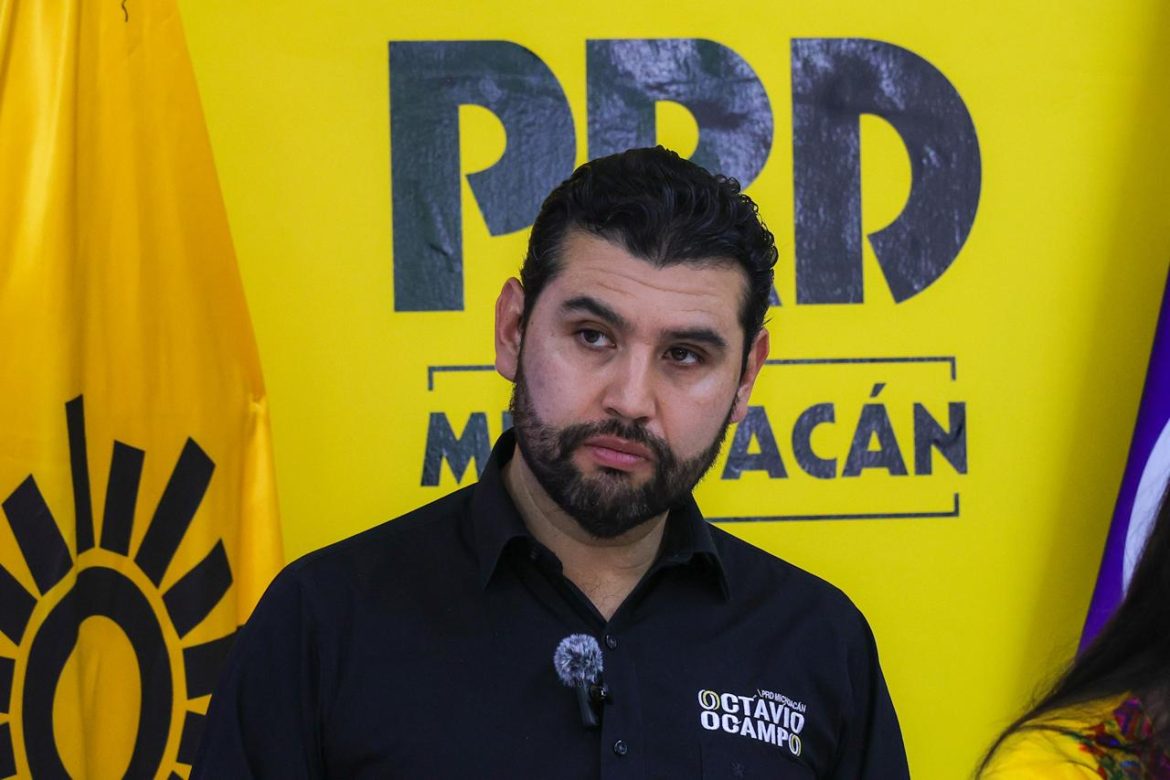 PRD desconoce si su coordinadora parlamentaria aún milita en el partido