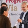 Entregan viviendas del Bienestar en Yurécuaro