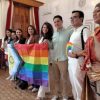 Sin respaldo visible de la comunidad LGBT, bandera arcoíris ondea en Congreso michoacano