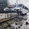 Al menos 10 lesionados tras choque de dos camiones urbanos, en Uruapan