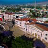 Michoacán necesita una o un fiscal de tiempo completo, con autonomía y la preparación necesaria     Michoacán necesita una o un fiscal con autonomía, de tiempo completo y con la preparación idónea para que Michoacán pueda enfrentar, de forma decidida, los retos en materia de procuración de justicia, afirmó Carlos Humberto Quintana Martínez, Presidente del Comité Directivo Estatal (CDE) del Partido Acción Nacional (PAN).  Quintana Martínez reconoció que durante el periodo del aún fiscal, Adrián López Solís, existieron importantes avances en la materia, pero las condiciones actuales de Michoacán obligan a mejorar los procesos de denuncia, investigación y procuración de justicia.  “En Acción Nacional analizaremos, de forma responsable y anteponiendo el bien común de las y los michoacanos, los perfiles de quienes busquen el cargo de fiscal General de Michoacán, ante la renuncia que anunció López Solís”, advirtió.  El Jefe Estatal de Acción Nacional reiteró que el PAN exige una mayor coordinación entre los gobiernos Federal y Estatal con los ayuntamientos, para generar las condiciones de seguridad que permitan a las y los michoacanos vivir en paz.  “Lo volvemos a reiterar: Acción Nacional exige al gobierno Federal dar todo el apoyo a Michoacán y sus ayuntamientos, para crear las condiciones de seguridad que todas y todos anhelamos”, sostuvo Quintana Martínez.