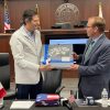 Acuerda Ayuntamiento y Aurora Illinois, fortalecer relación en apoyo a migrantes