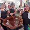 Mole blanco y de guayaba, las innovaciones en la Feria en la tenencia de Santa María de Guido