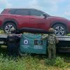 Aseguran vehículo con reporte de robo en Apatzingán