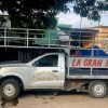 Criminales acribillan a los ocupantes de camioneta mueblera en Apatzingán