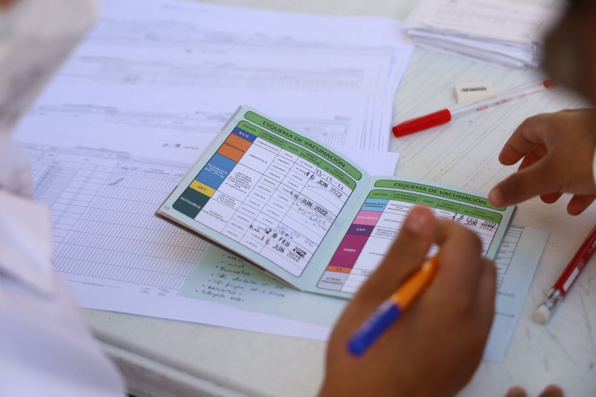 Michoacán supera las 600 mil dosis aplicadas contra el sarampión: SSM