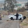 Vuelca auto en la carretera Morelia-Maravatío