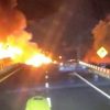 Tractocamión se incendia tras volcar en la México-Guadalajara