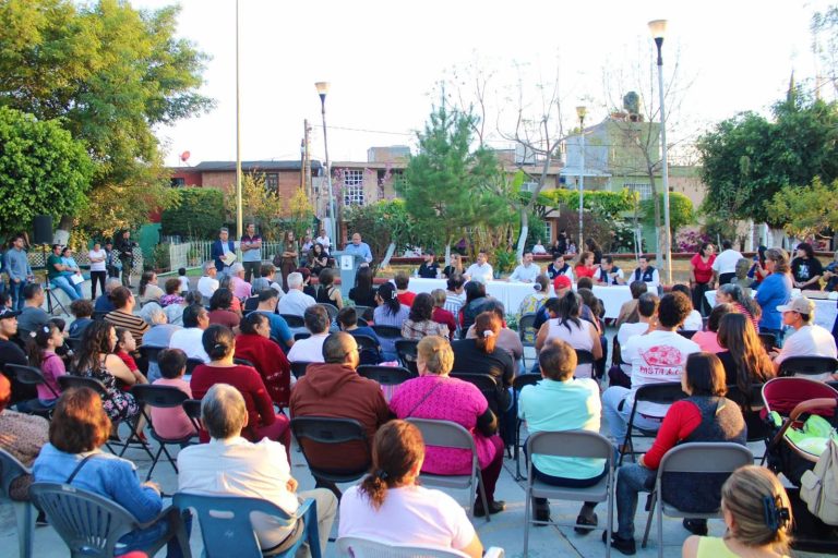 Conmemoran 52 aniversario de la colonia Expropiación Petrolera