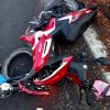 Motociclista muere tras aparatoso choque contra un automóvil, en Aquila