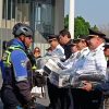 Entrega alcalde uniformes a elementos policiales