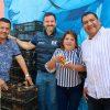 Ayuntamiento lleva programa de entrega de pollitas a Santa María de Guido
