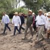 Avanza limpieza de canales en el lago de Pátzcuaro; empleos temporales devuelven su vida: Bedolla