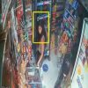 Mujer armada y su cómplice asaltan tienda en Morelia; todo queda grabado