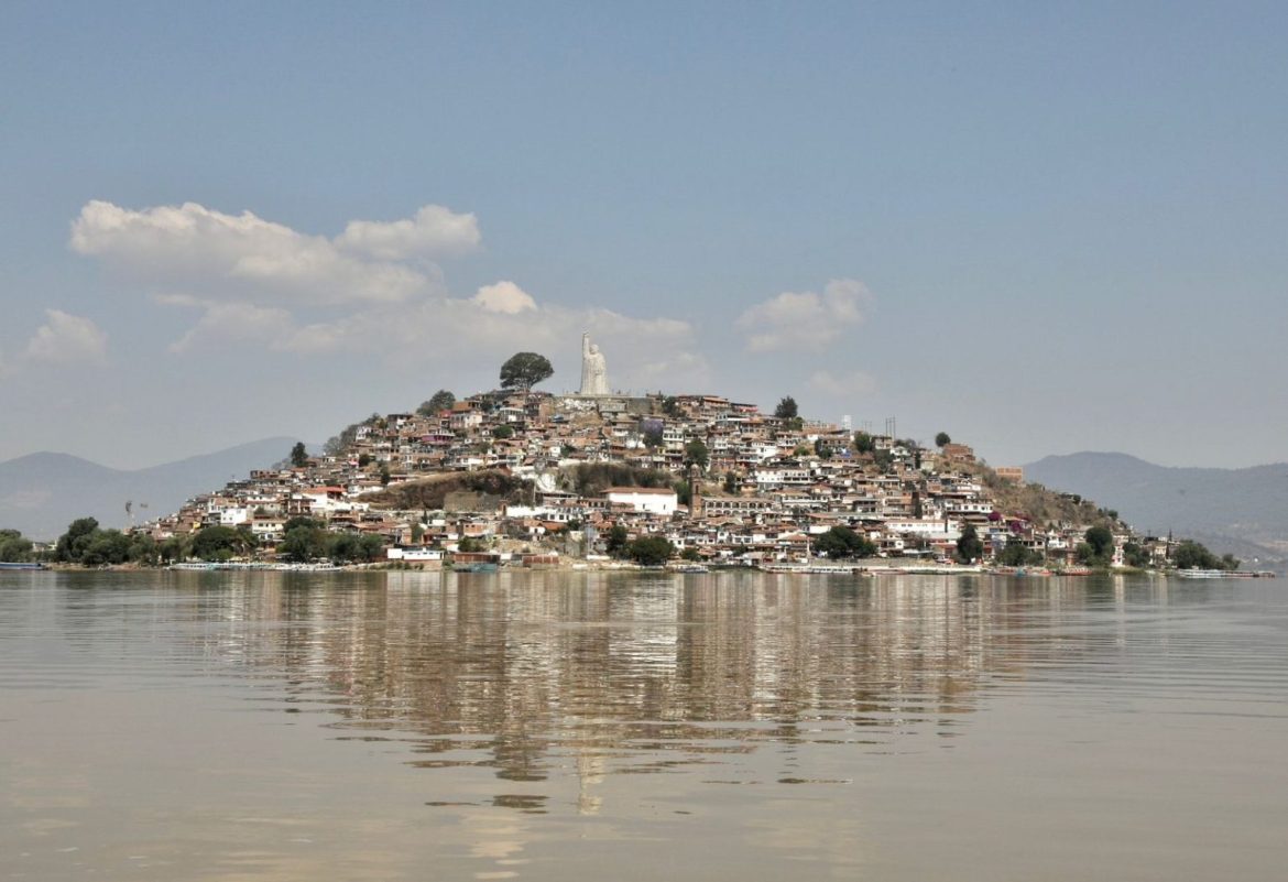 Janitzio invita a vivir la esencia de Michoacán este verano