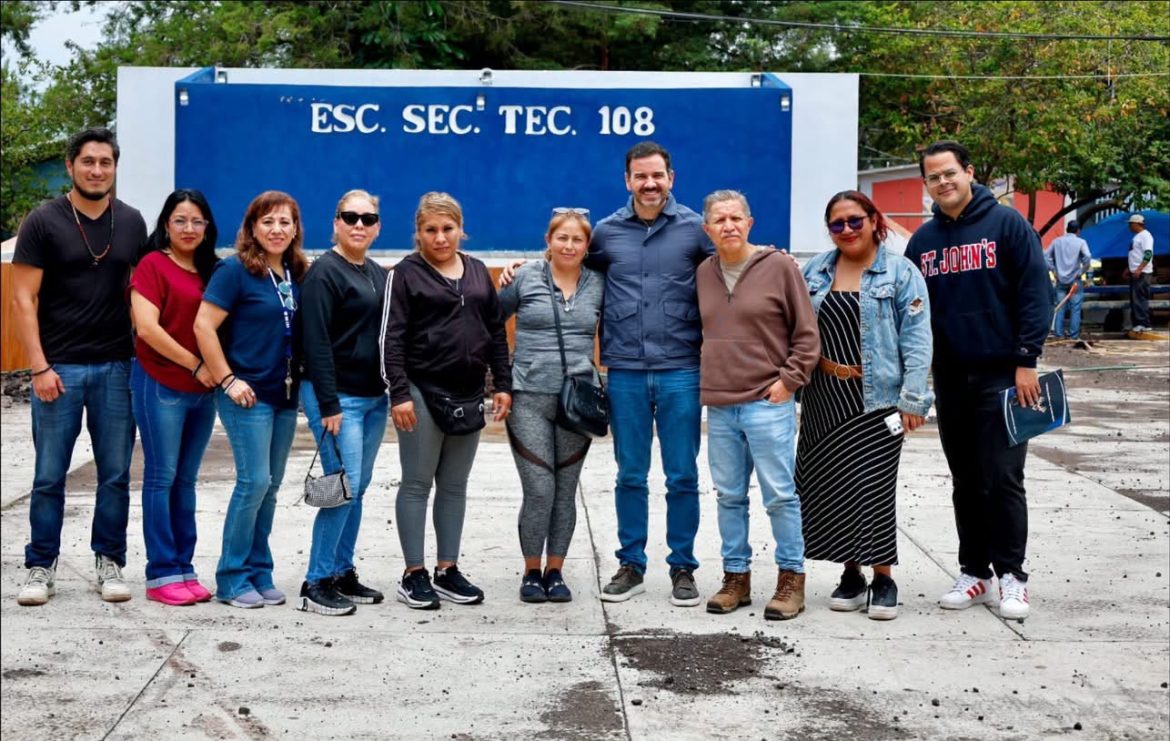 Ayuntamiento de Morelia construye techumbre en Escuela Secundaria Técnica 108