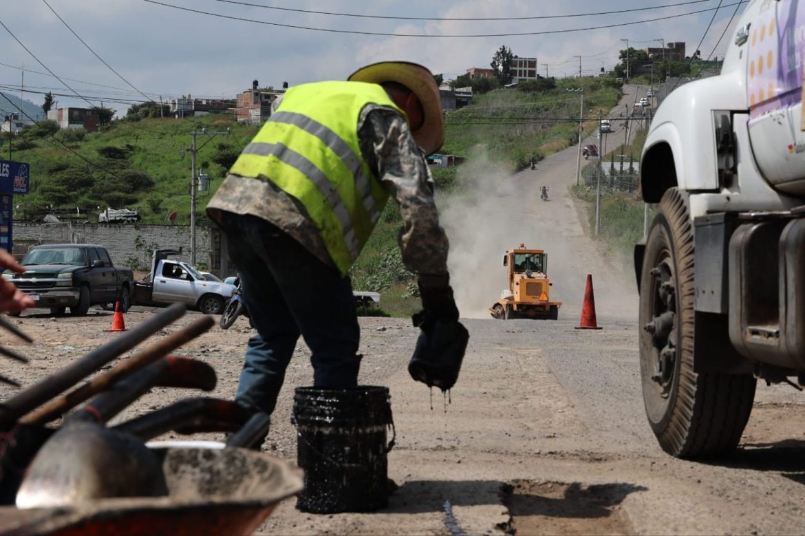 Gobierno de Morelia realiza jornadas permanentes de bacheo en distintos puntos de la ciudad