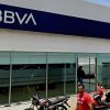Delincuentes asaltan a cuentahabiente afuera de un BBVA en Morelia