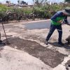 Mantienen labores de bacheo en distintos puntos de Morelia municipio
