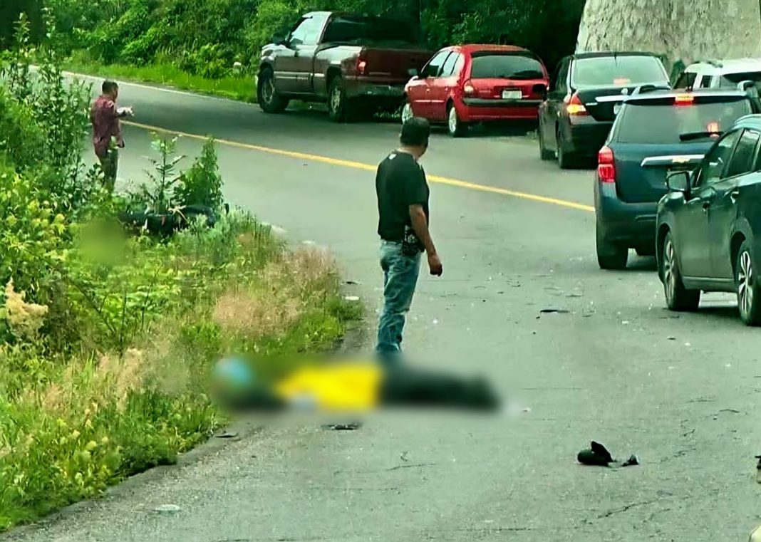 Cadete de Uruapan, la fallecida en accidente sobre la carretera libre Uruapan-Pátzcuaro