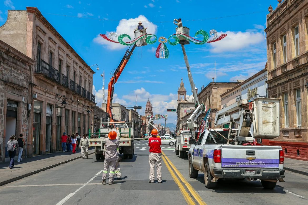 Morelia se viste de colores Patrios