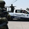 Presuntos sicarios mueren tras enfrentamiento contra militares en La Ruana; aseguran armas y camioneta