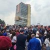 Jóvenes aspirantes se manifiestan en pro y en contra de examen presencial en UNAM