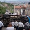 Vuelca camión de la ruta Centros Comerciales en Morelia; al menos 13 lesionados