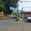 Aparatoso choque vehicular en la colonia El Colorín de Uruapan