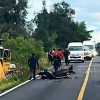 Choque de frente deja tres personas fallecidas, en la carretera Uruapan-Paracho