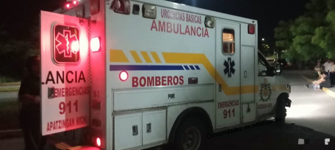 Joven es atropellado tras presuntamente disparar contra otras personas en Apatzingán