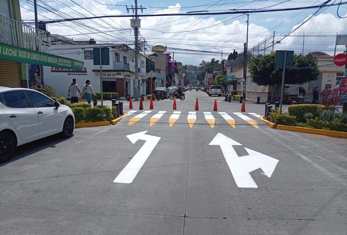 Ayuntamiento realiza trabajos de mantenimiento y balizamiento en vialidades de Morelia