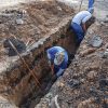 Ooapas sustituye tubería de drenaje obstruida por basura en la colonia Leandro Valle