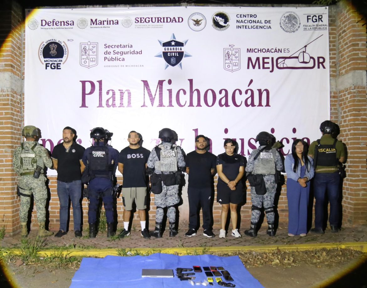 Detienen a 5 personas con armas de fuego y droga en Cuitzeo