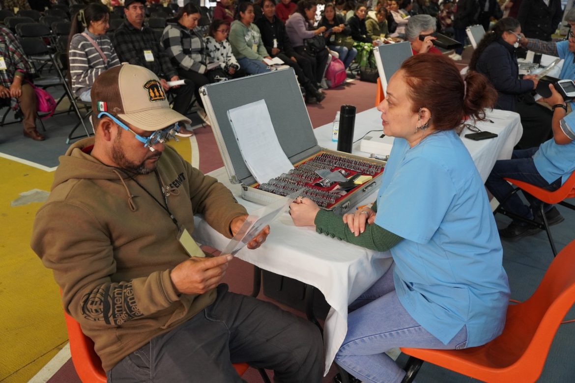 DIF Michoacán entregará más de 3 mil 500 aparatos auditivos y optométricos
